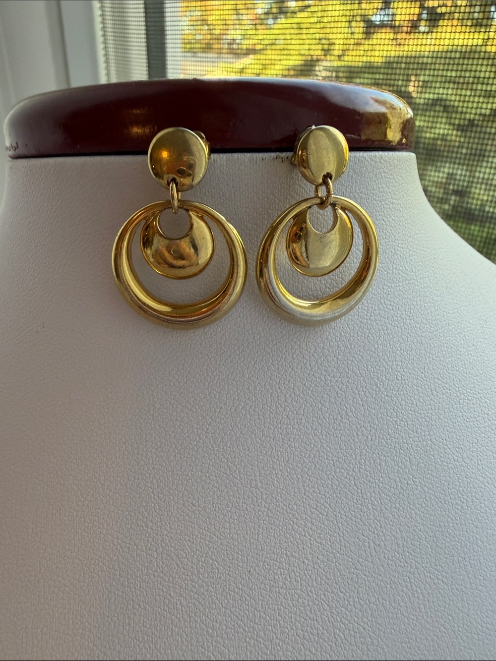 Vintage NR Gold‑Tone Double Hoop Stud Earrings – Modern Minimalist Design